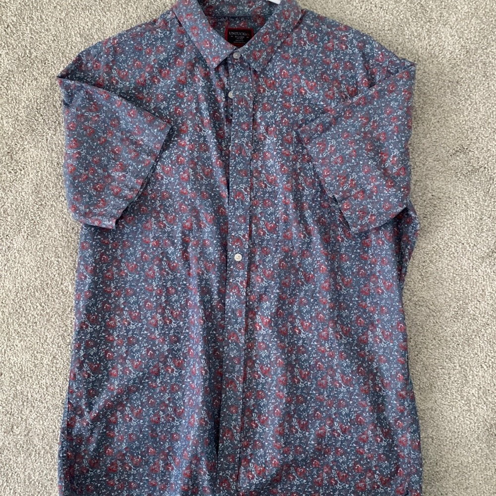 UNTUCKit Short Sleeve Button Down